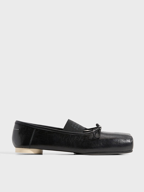 Женские балетки мэри-джейн MM6 MAISON MARGIELA BALLET SHOE, Артикул S59WZ0103, черный | 4969923. Ракурс 1