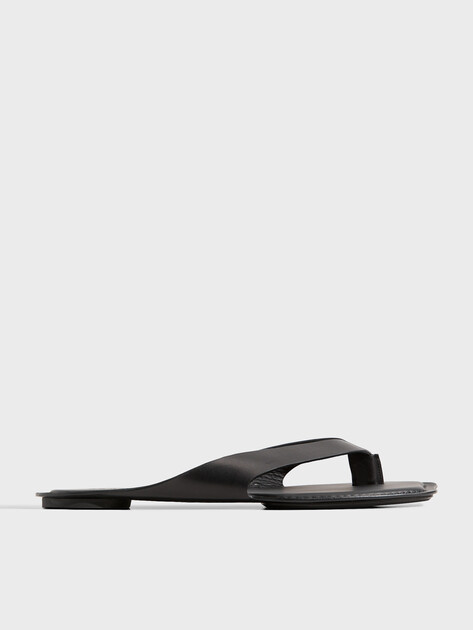 Женские вьетнамки MM6 MAISON MARGIELA, Артикул S66WP0119, черный | 5008809. Ракурс 1