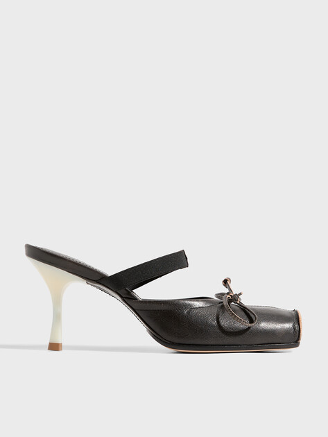 Женские мюли MM6 MAISON MARGIELA, Артикул S66WX0075, темно-коричневый | 5008978. Ракурс 1