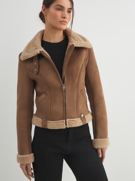 Женская дубленка  LUMIQUE, Артикул LUM W25-009F_WS, серовато-коричневый | 5033215. Ракурс 1