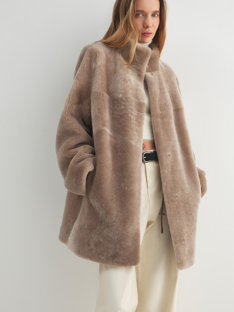 Женская шуба  MAISON DAVID, Артикул FEFE_STR, пыльно-бежевый | 5058843. Ракурс 1