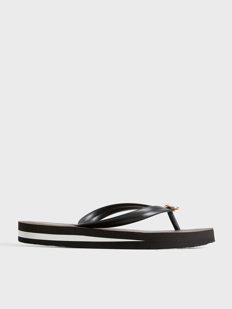 Женские вьетнамки MICHAEL KORS POSIE FLIP FLOP, Артикул 40S6PSFA2Q(K), темно-коричневый | 5117714. Ракурс 1