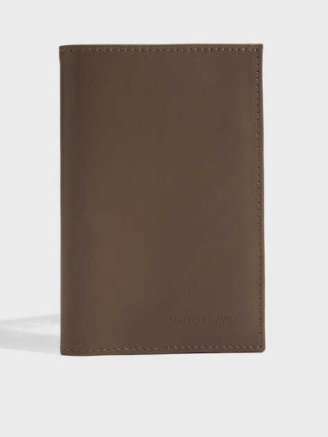 Женская обложка для паспорта MAISON DAVID PASSPORT COVER, Артикул PASSPORT COVER, серовато-коричневый | 5289651. Ракурс 1