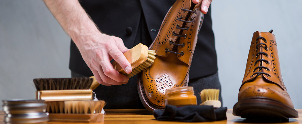 Как правильно наносить воск для обуви